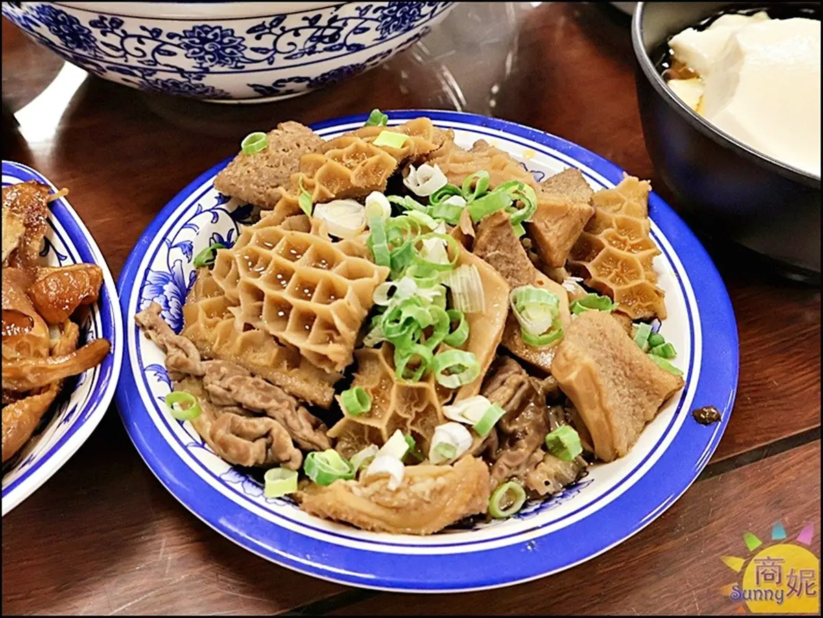 最低只要150元！號稱「最美牛肉麵店」古早味豆花吃到飽，免費逛私人美術館