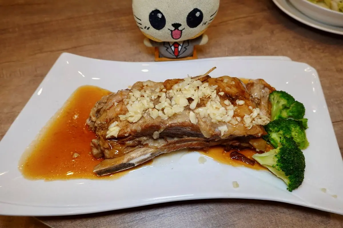 黃仁勳最愛「花娘小館」插旗南京復興！同款菜色必點蒼蠅頭，招牌特色菜一次看