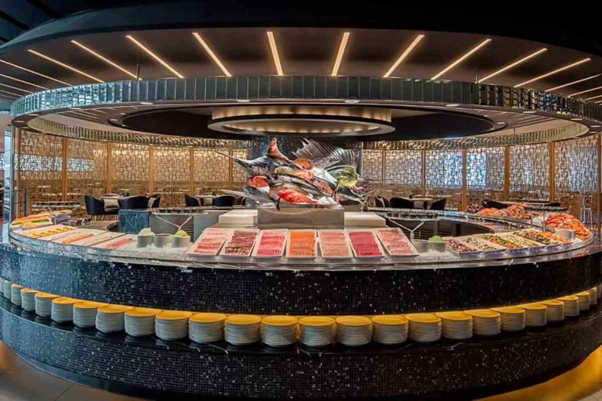 烤魷魚、大阪燒無限吃！台北吃到飽推「日本屋台美食季」，教１招餐費現省千元