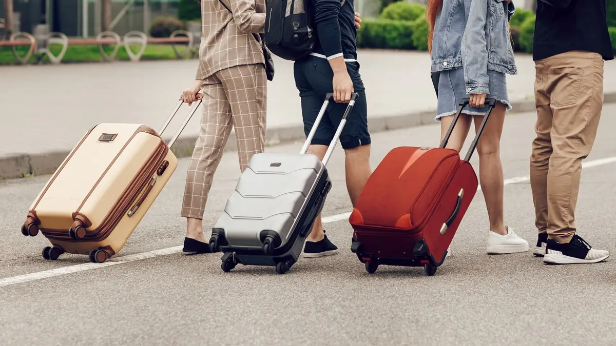 不是萬國通路、RIMOWA！網友讚「２行李箱」耐用又好推：這款去日本超方便