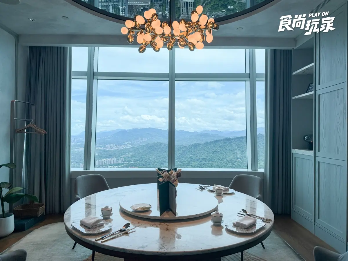 台北101最美港式飲茶回歸!新菜單、高空景觀酒吧曝光,天鵝酥、金魚餃必吃 台北101最美港式飲茶回歸!新菜單、高空景觀酒吧曝光,天鵝酥、金魚餃必吃