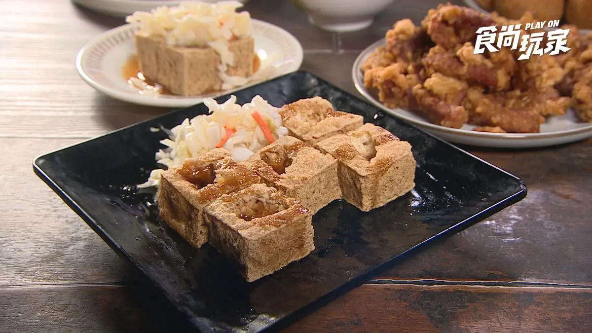 阿龐對決風田!香菜皮蛋牛排PK巨無霸越南麵包,新光黃昏市場、田中秧夜市開吃 阿龐對決風田!香菜皮蛋牛排PK巨無霸越南麵包,新光黃昏市場、田中秧夜市開吃