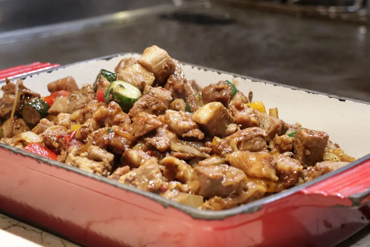 台中超狂Buffet！最低818元起，生魚片、牛肉湯、港點吃到飽，在地人最高７折