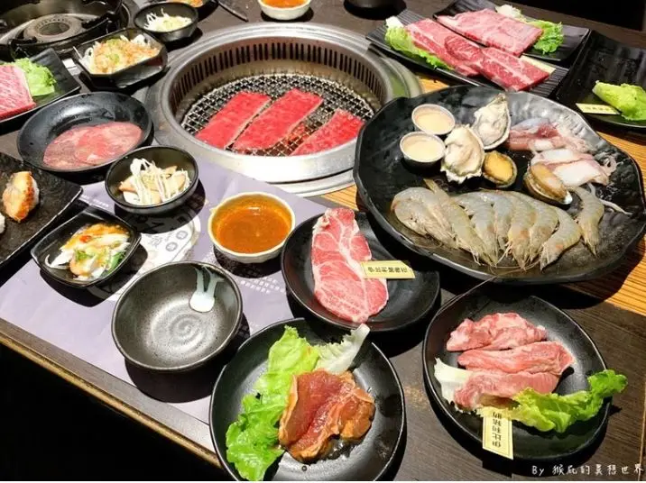 牛角僅第2!2026燒肉吃到飽推薦Top10,冠軍桌邊現切牛排、肉厚多汁吃不膩 牛角僅第2!2026燒肉吃到飽推薦Top10,冠軍桌邊現切牛排、肉厚多汁吃不膩