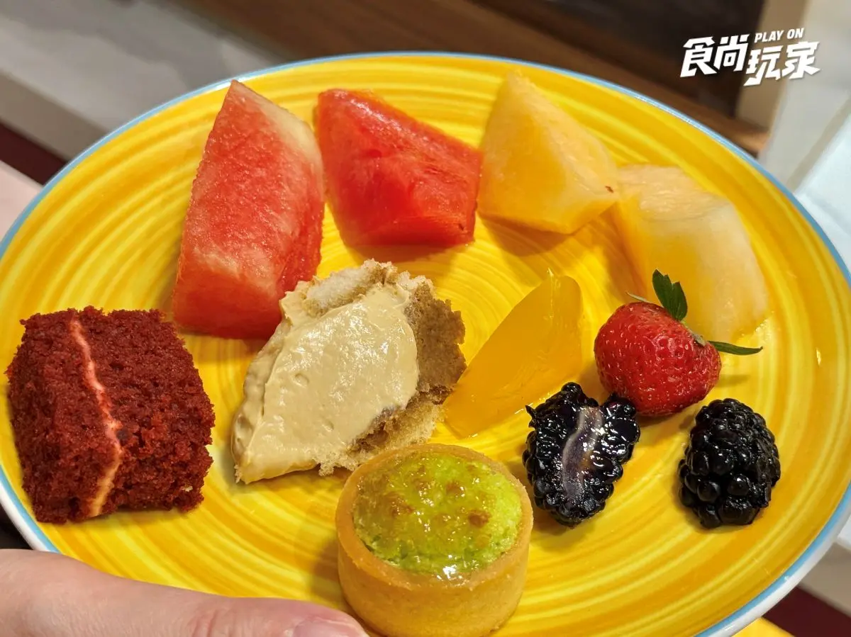 周杰倫也住這家！大紅花渡假村開箱：平價享受海上別墅、搭遊艇浪漫看日落