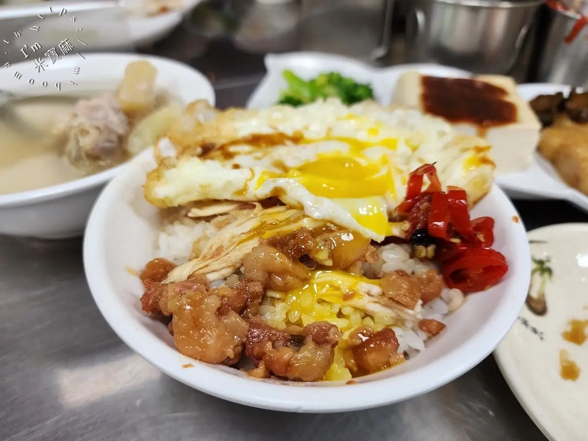 王仁甫一口氣連吃7碗!「台北最強雞肉飯」是這家,半熟蛋尬雞魯飯太欠吃 王仁甫一口氣連吃7碗!「台北最強雞肉飯」是這家,半熟蛋尬雞魯飯太欠吃
