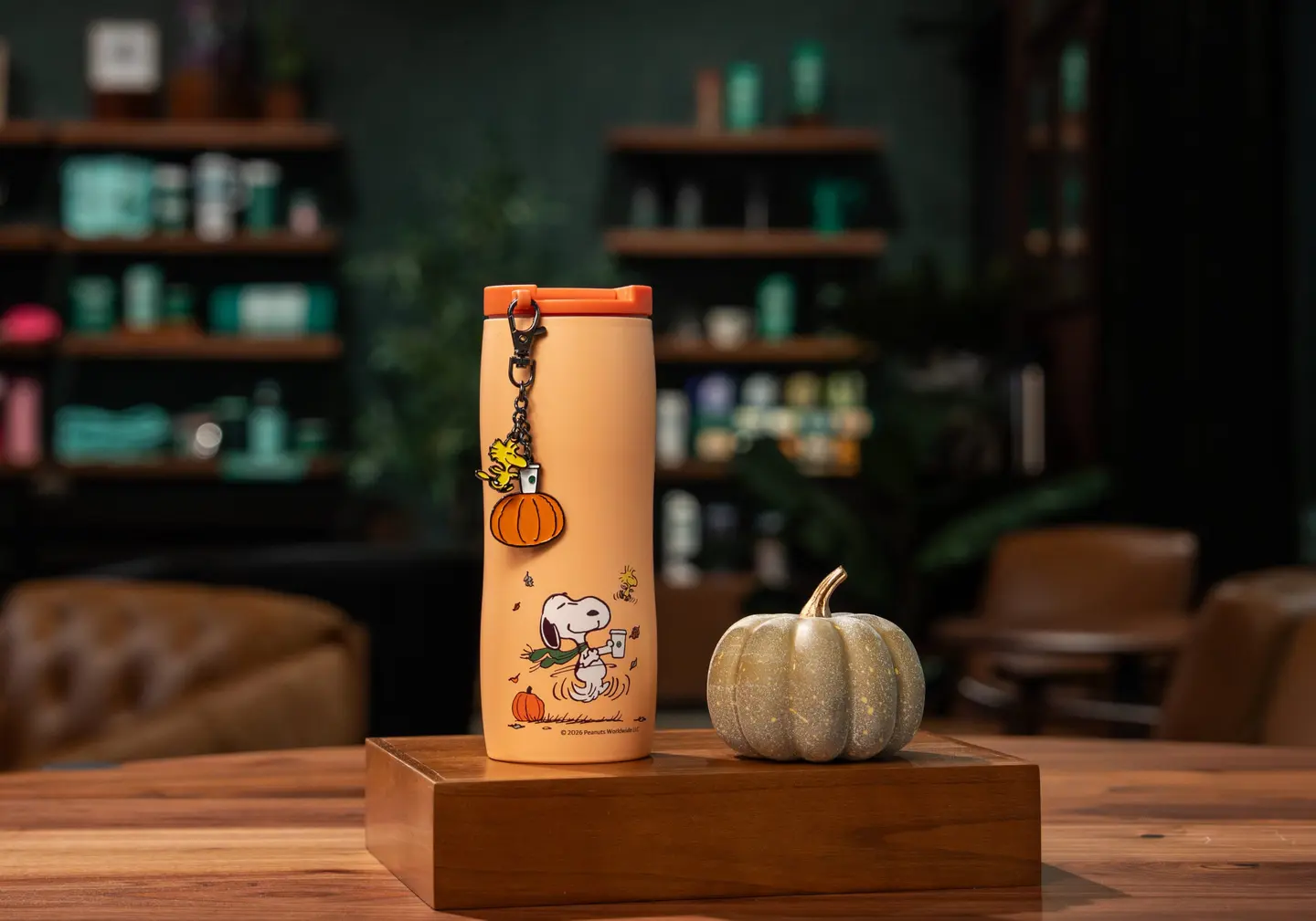 星巴克9月新品包!夏威夷果燕麥咖啡、杜拜巧克力千層,超Q秋季史努比周邊 星巴克9月新品包!夏威夷果燕麥咖啡、杜拜巧克力千層,超Q秋季史努比周邊