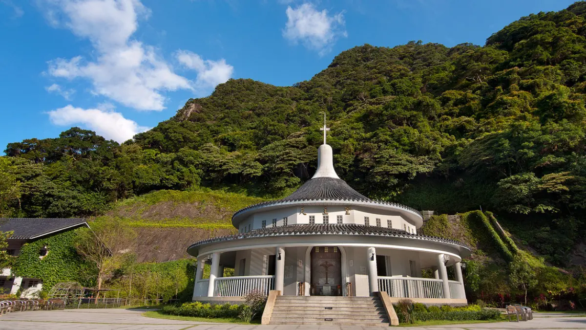 礁溪泡腳池再＋１！五峰旗賞瀑布、爬步道、泡湯，必吃潤餅大腸包小腸