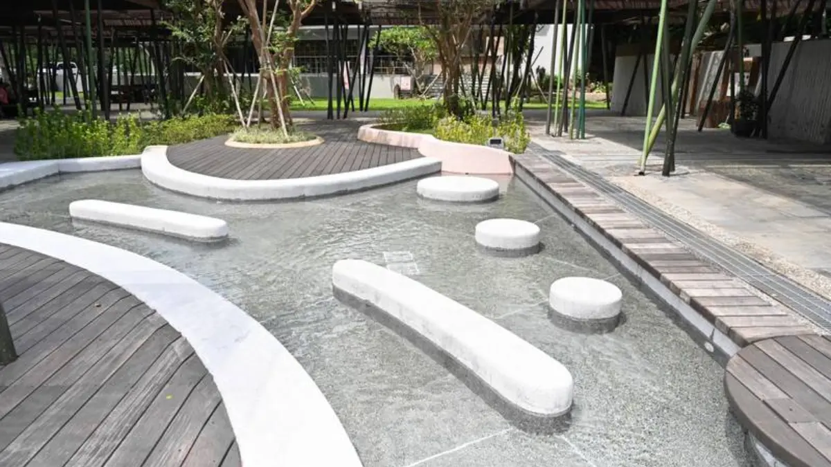 礁溪泡腳池再＋１！五峰旗賞瀑布、爬步道、泡湯，必吃潤餅大腸包小腸