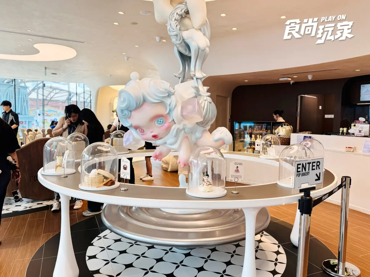 東南亞第1間「泡泡瑪特甜點店」!5款必吃星星人蛋糕,免費拍超萌Labubu 東南亞第1間「泡泡瑪特甜點店」!5款必吃星星人蛋糕,免費拍超萌Labubu