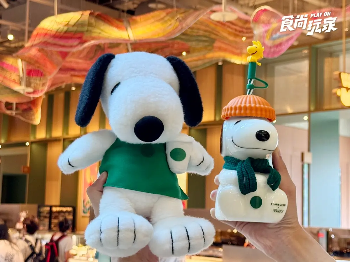 「星巴克ｘ史努比」台灣等到了！Snoopy南瓜帽玻璃杯、綠圍裙玩偶９大品項、價格