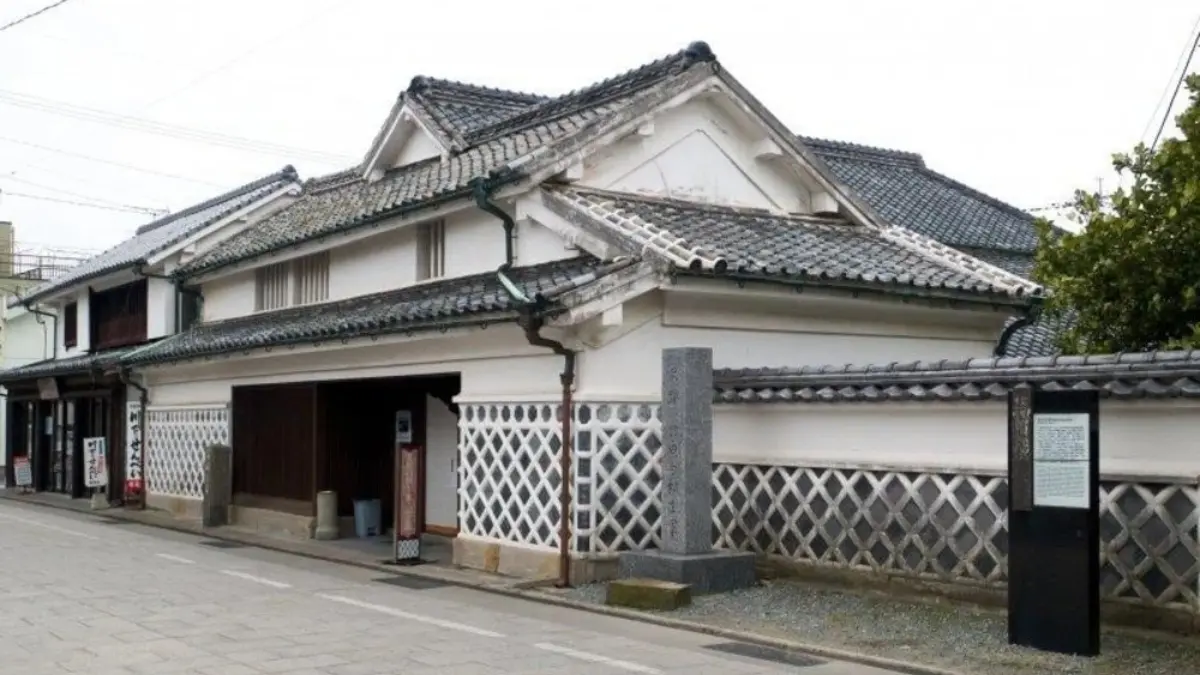 福岡玩近郊!柳川體驗遊船「爬橋跳船秀」、吃400年鰻魚飯,交通、行程一次看 福岡玩近郊!柳川體驗遊船「爬橋跳船秀」、吃400年鰻魚飯,交通、行程一次看