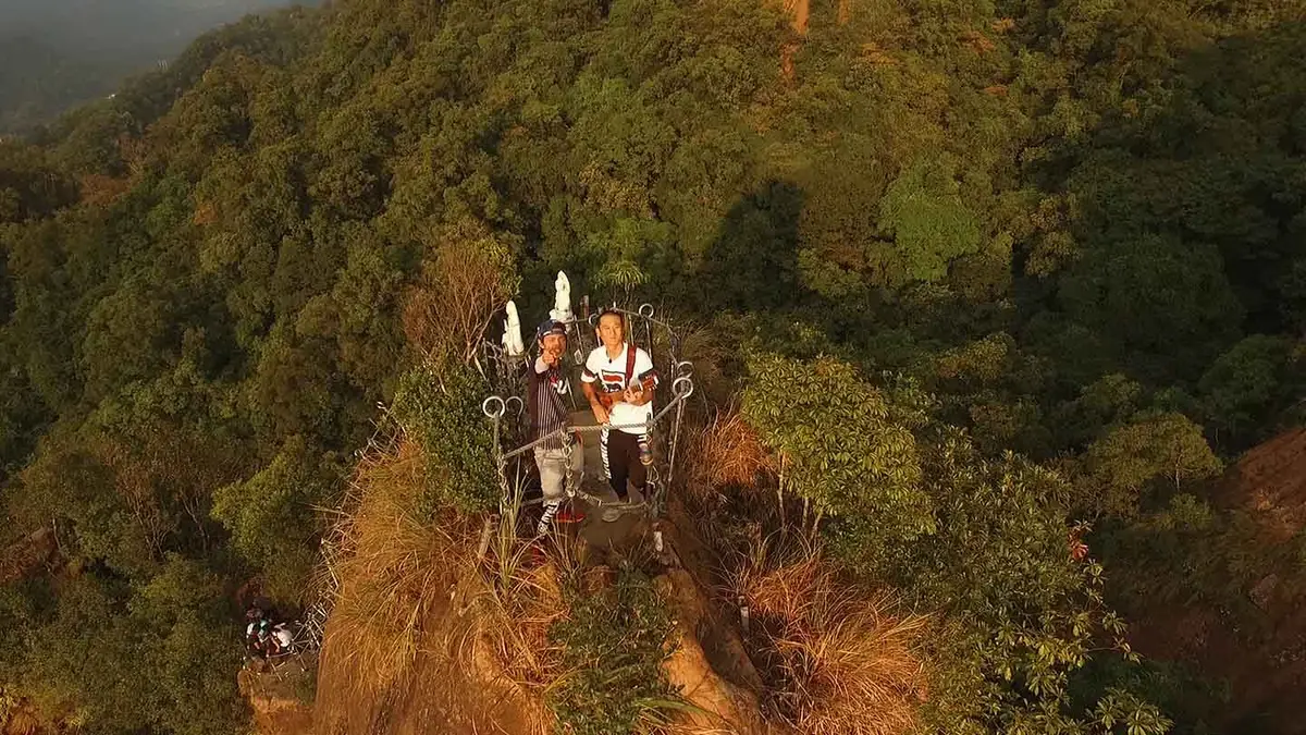 百岳暖身趴 山青殊死戰
