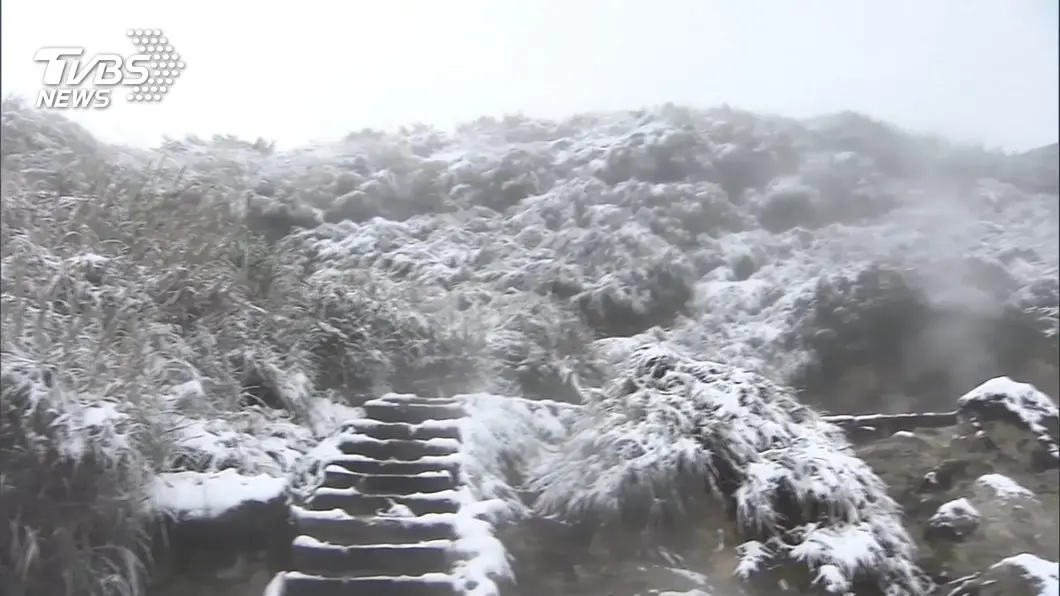 圖／TVBS資料畫面 追雪「前哨」　冷水坑供熱茶湯、二子坪好上山