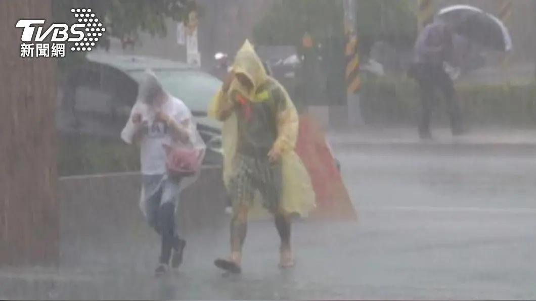 今起全台變天。（示意圖／TVBS資料照） 全台變天！5縣市炸雨彈轉涼「恐又有颱風」中秋連假天氣曝