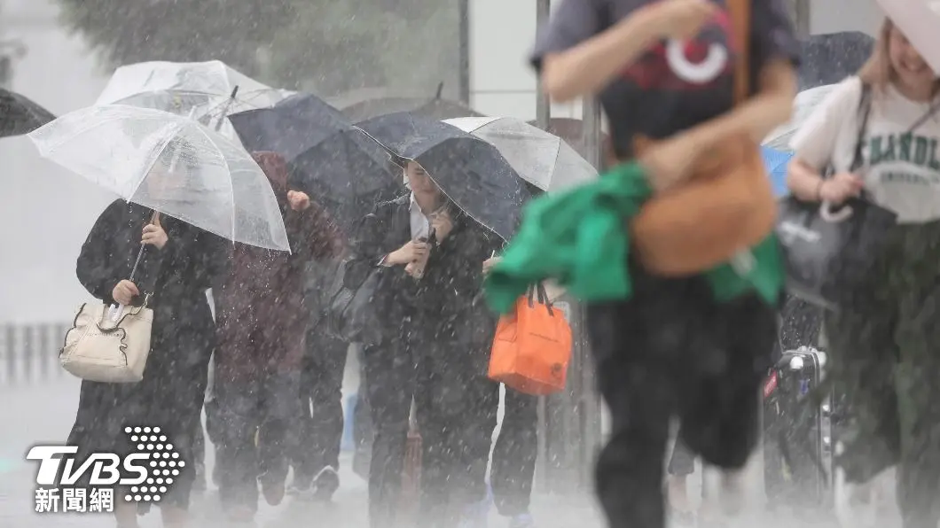 10/1山陀兒颱風假一次看!「這些縣市」宣布停班停課,全台風雨時程曝 山陀兒陸警範圍擴大,台東、屏東、恆春半島警戒。(示意圖/TVBS)