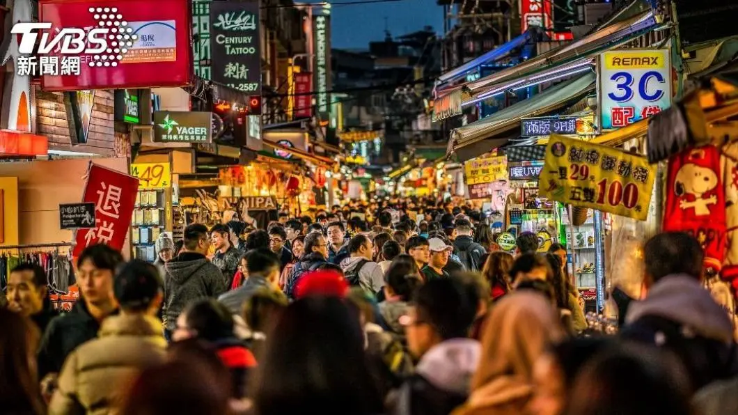 士林夜市是全台話題度最高的夜市。（示意圖／shutterstock達志影像）